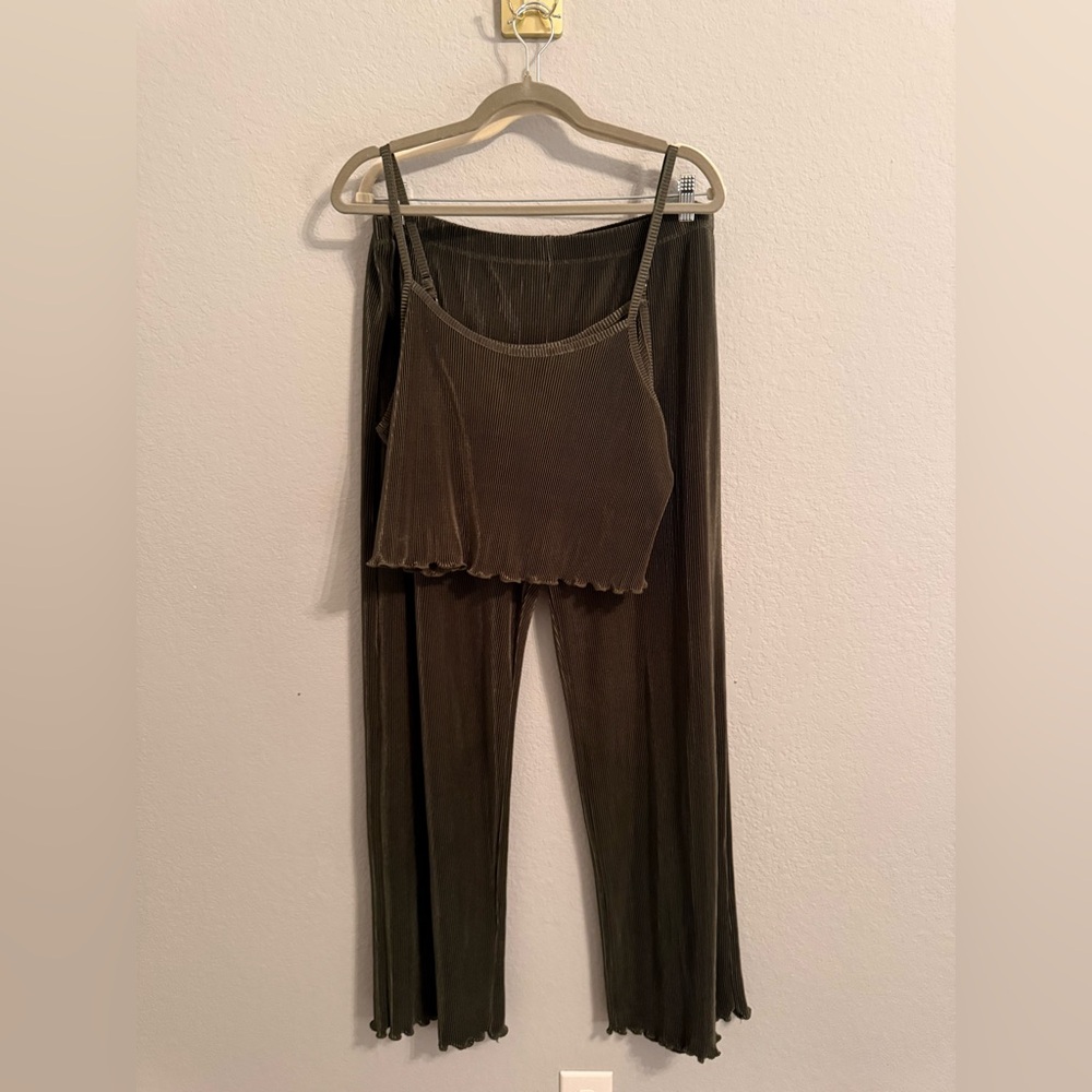 No Boundaries Ribbed Lounge Set Brown XXL (Tank Top & Pants) Olive Green